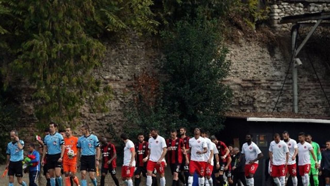 TFF 1. Lig: Fatih Karagümrük: 2 - Ümraniyespor: 3