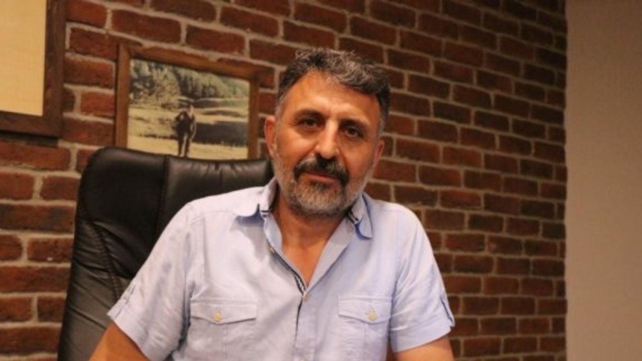 Yurdaer Şahin: "Ülkemizin geleceğinde önemli görevler üstlenen öğretmenlerimiz hepimizin baş tacıdır"