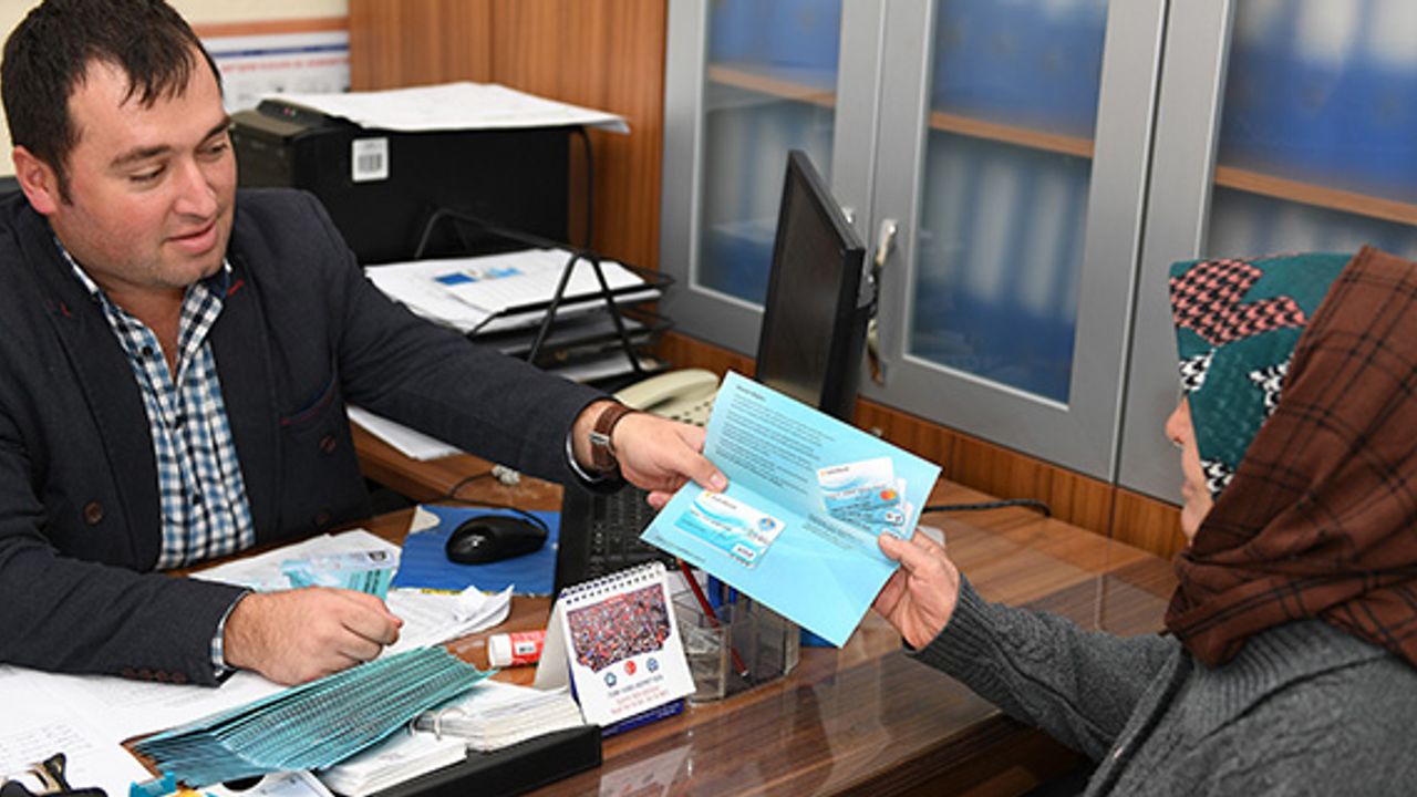6 bin 800 kişiye halkkart verildi
