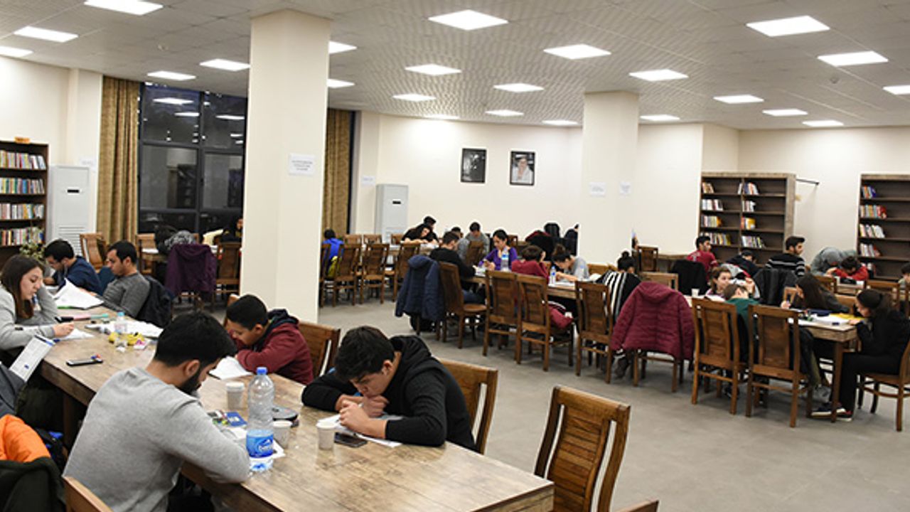 Kütüphane ve okuma salonları kapılarını açıyor