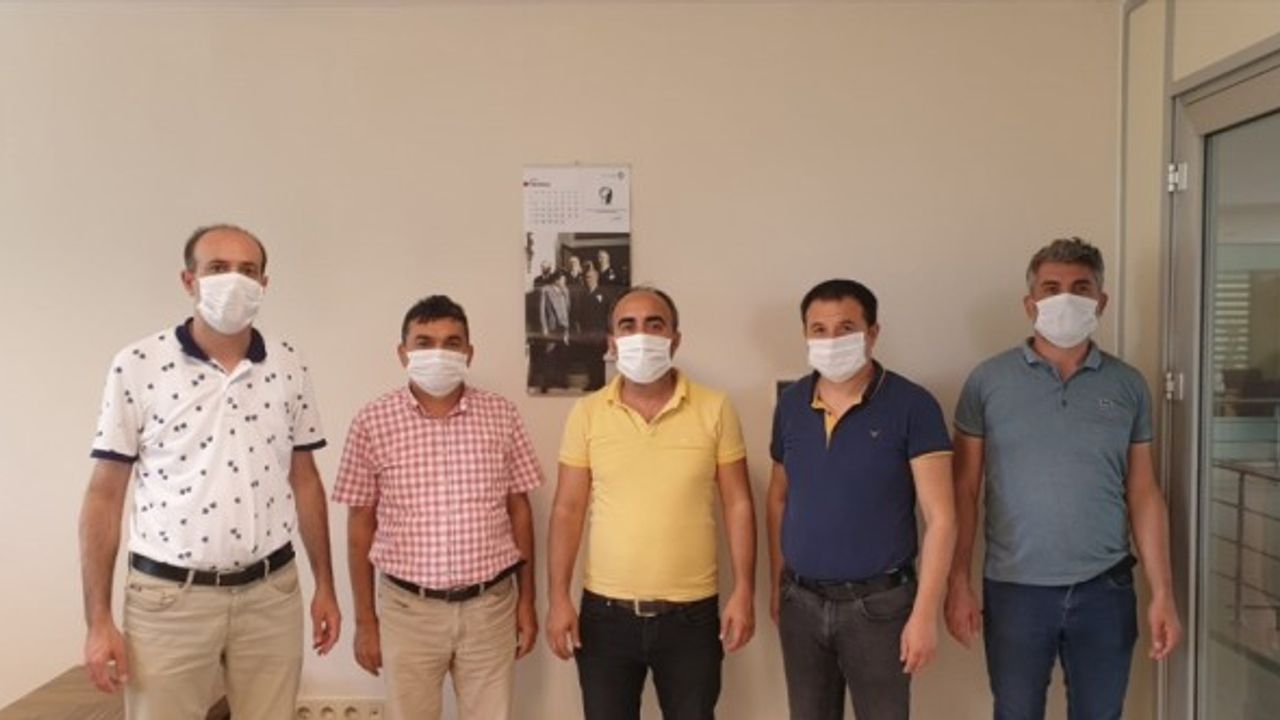 TÜRKAV'dan köylerde yeni okula başlayan öğrencilere kırtasiye desteği