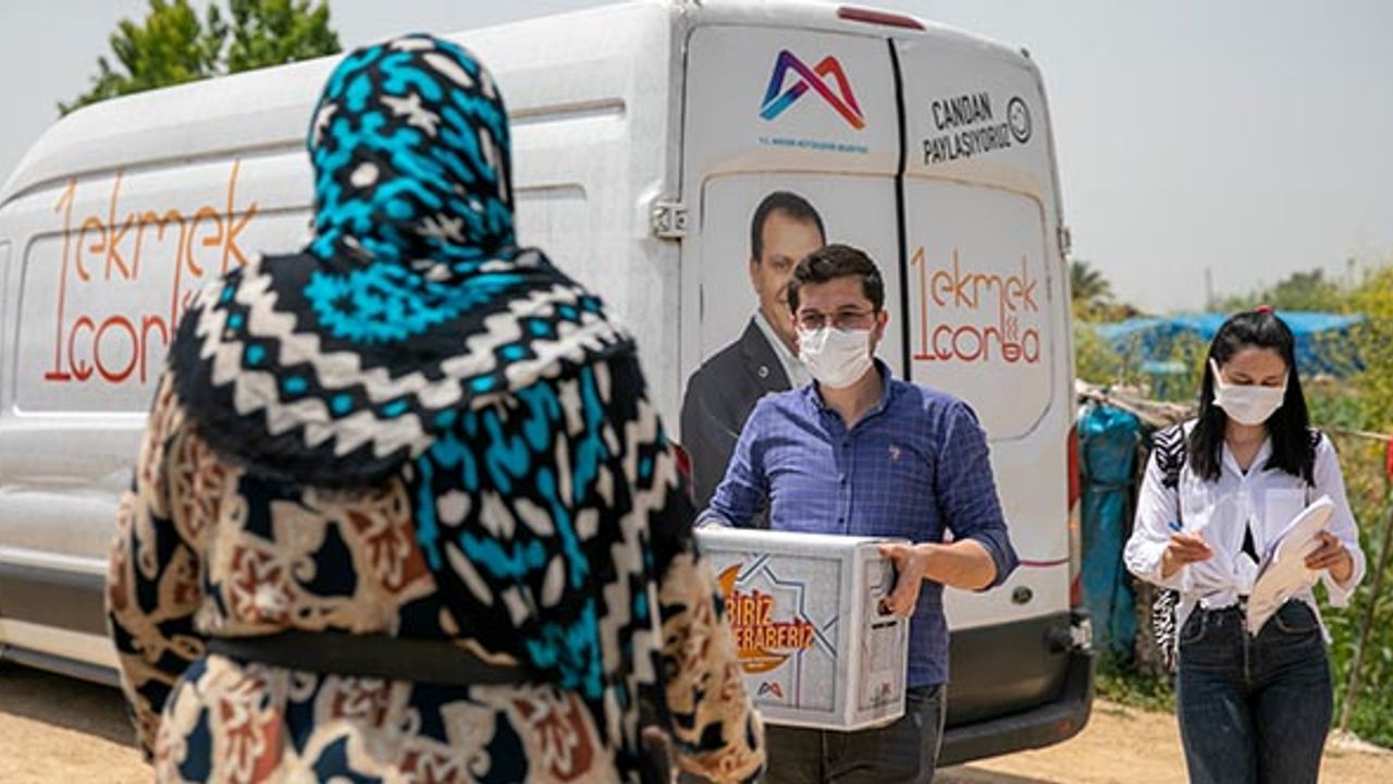 Büyükşehir, mevsimlik tarım işçilerinin de yanında