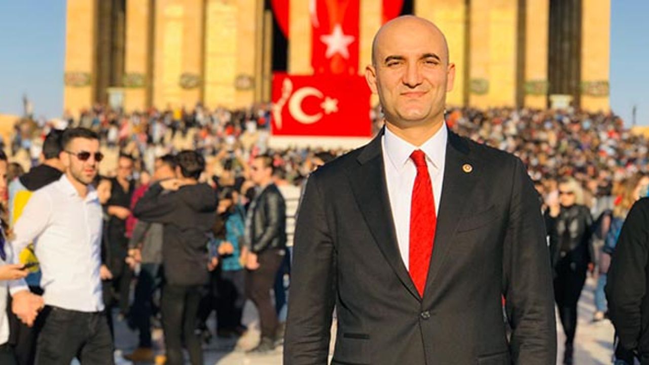 Kılavuz'dan 98'inci yıl kutlaması