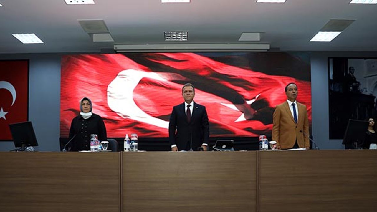 Başkan Seçer: “Atatürk’ü bitmeyen bir özlemle anıyorum”