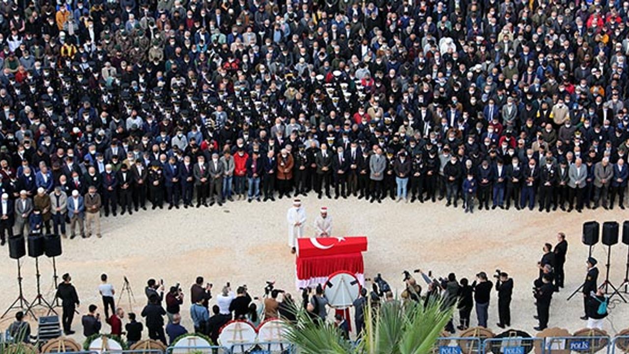 Yüreğimiz dağlandı... Şehit Eş'e son veda...