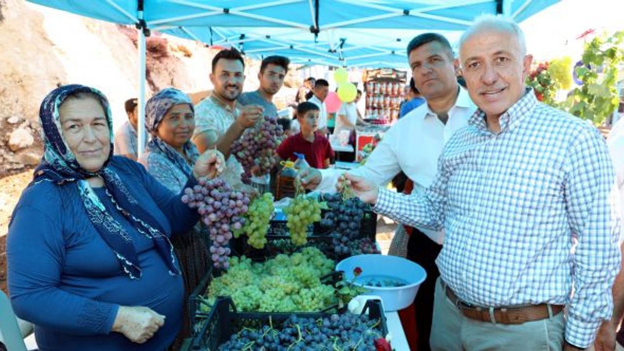 ESENLİ ÜZÜM ŞENLİĞİ’NE VATANDAŞLAR AKIN ETTİ