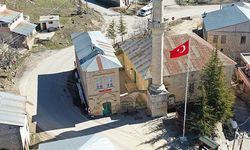 Ayyıldız göklerde