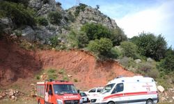 Antalya'da sarp arazide mahsur kalan kişi için kurtarma çalışması başlatıldı