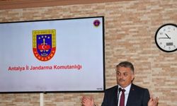 Antalya Valisi Yazıcı'dan İl Jandarma Komutanlığına ziyaret