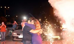 Antalya'da "arabada sinema" etkinliğinde evlenme teklifi