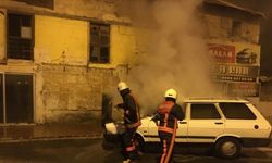 Mersin'de seyir halindeki araç yandı