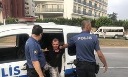 Adana'da 112 ekiplerine saldıran 2 kişi gözaltına alındı
