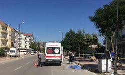 Antalya'da kamyonet ile motosiklet çarpıştı: 1 ölü