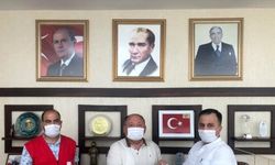 Kadirli Belediye Başkanı Tarhan, Kızılay'a kurban bağışında bulundu