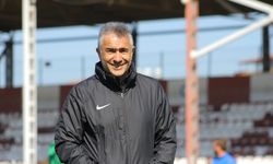 Mehmet Altıparmak, üç sezonda üçüncü takımını da Süper Lig'e çıkarmaya çok yakın