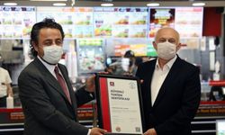 RoyalCert, TAB Gıda restoranlarına "güvenli turizm sertifikası" vermeye başladı