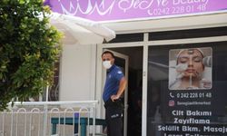 Antalya'da bıçaklı saldırıya uğrayan kadın yaralandı