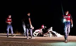 Isparta'da kamyonet ile motosiklet çarpıştı 2 kişi öldü