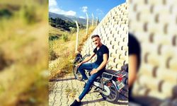 Kahramanmaraş'ta ters yönde giden otomobilin motosiklete çarpması