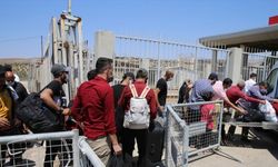 Suriyelilerin ülkelerindeki güvenli bölgelere dönüşleri sürüyor