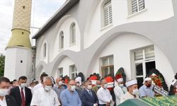 Zonguldak Valisi Tutulmaz'ın babasının cenazesi Antalya'da toprağa verildi
