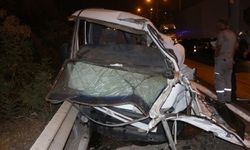 Adana'da mazot yüklü tır devrildi: 2 yaralı