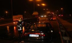Adana'da otoyolda yanan otomobil kullanılamaz hale geldi