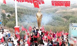 29 Ekim'de Melemez'e, Atatürk heykeli
