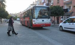 Adana'da belediye otobüsünün çarptığı çocuk ağır yaralandı