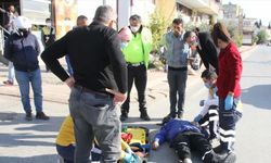 Antalya'da motosiklet ile otomobil çarpıştı: 1 yaralı