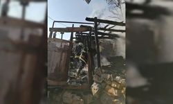 Mersin'de gecekondu yangını