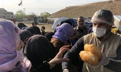 HAYAD'dan Afrin'deki ailelere sıcak çorba ve ekmek ikramı
