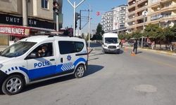 Mersin polisinden vatandaşlara 3 dilde "sokağa çıkmayın" uyarısı