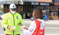 Türk Kızılay'dan polislere maske ve kolonya desteği