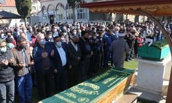 Isparta'da trafik kazasında hayatını kaybeden iki gencin cenazesi toprağa verildi