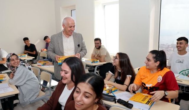 AKDENİZ BELEDİYESİ’NİN EĞİTİM DESTEĞİNDE İLK TAKSİT HESAPLARA YATIRILIYOR