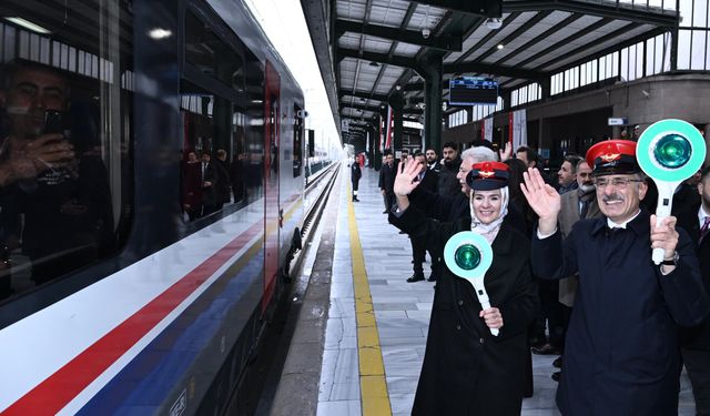 Engelleri kaldıran tren