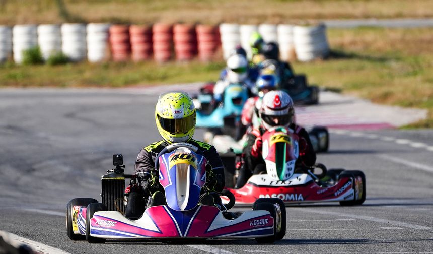 Karting son ayakta büyük çekişme